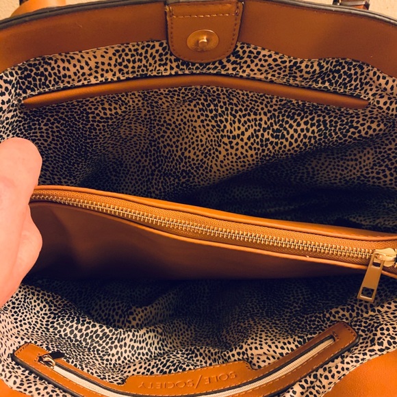 Purse - Picture 3 of 4